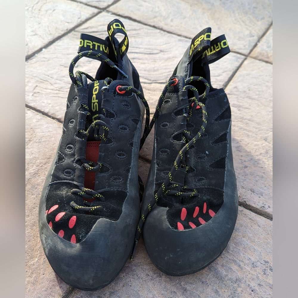 LA Sportiva Sz 12 mens climbing shoe